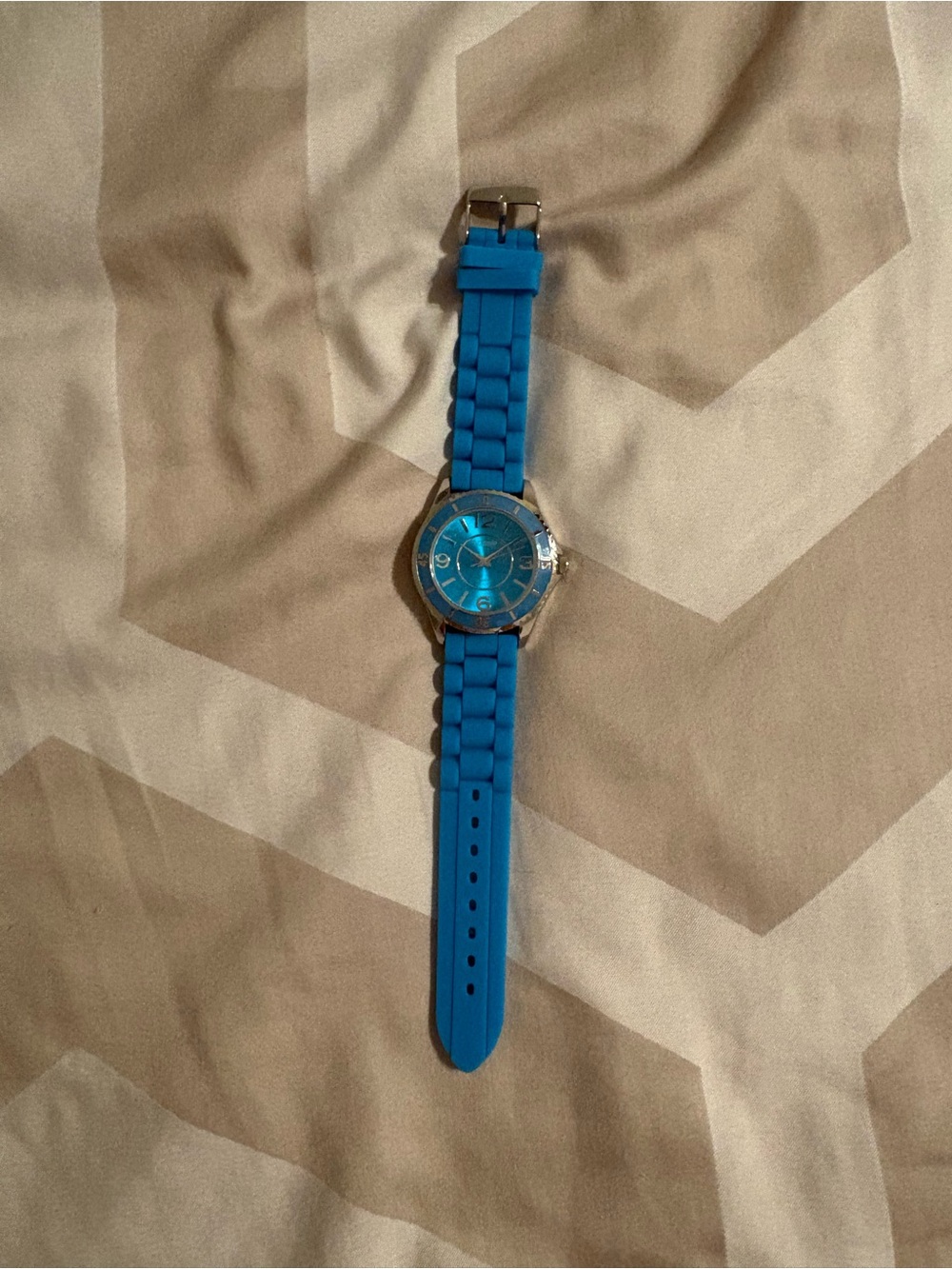 Blue Silicone Strap Wristwatch - Unbranded